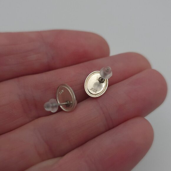 Sterling Silver Cute Small Blue Stone Stud Earrings A457 - Picture 3 of 5